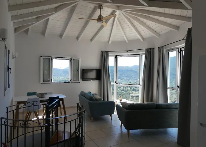 Petros, Vassiliki, Lefkada - 3 Bedrooms, Pool, Stunning Views * Pondi