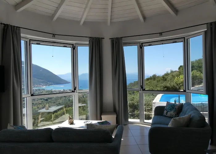 Petros, Vassiliki, Lefkada - 3 Bedrooms, Pool, Stunning Views فيلة *