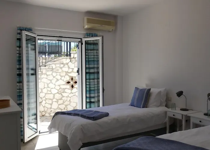 Petros, Vassiliki, Lefkada - 3 Bedrooms, Pool, Stunning Views *