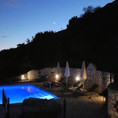Villa Petros, Vassiliki, Lefkada - 3 Bedrooms, Pool, Stunning Views *