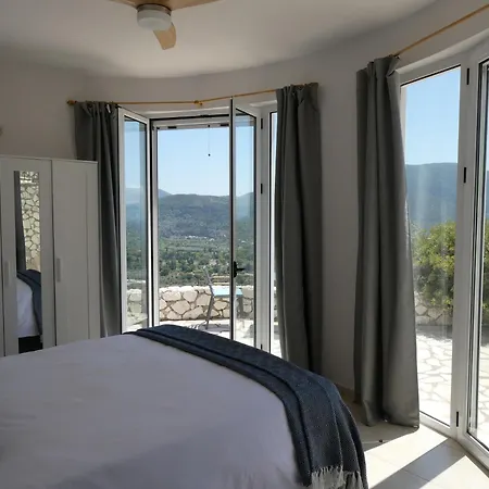 Petros, Vassiliki, Lefkada - 3 Bedrooms, Pool, Stunning Views Pondi